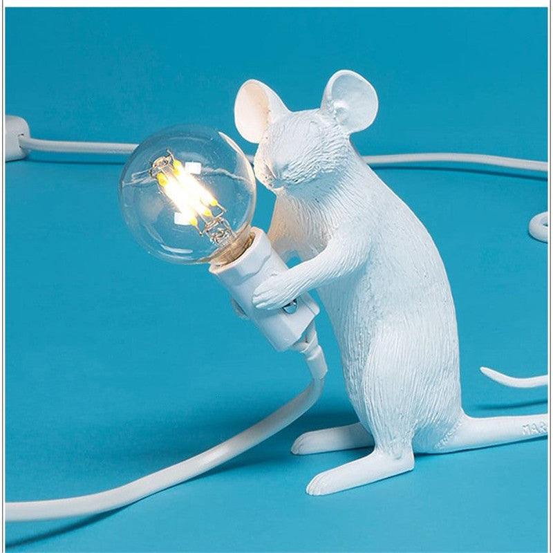 Postmodern Resin Rat Mouse LED Table Lamp – Cute Night Light for Bedroom